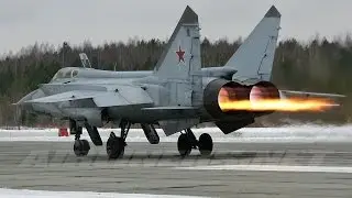 MIG-25 FOXBAT [Most deadly interceptor of the cold war]