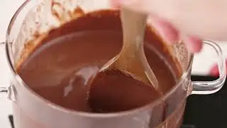 ❄️Cooking Video: Creamy & Rich Italian Hot Chocolate Topped with Fresh Whipped Cream ☕