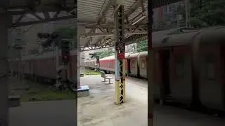22184 Saket Sf Express Ayodhya to Mumbai ltt Wap7 #shorts #indianrailways #highspeedtrain #wap7