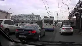 crazy smart car driving in moscow