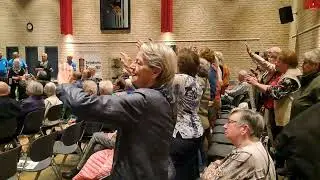 Samen zingen met het Zwijndrechtse Smartlappenkoor📸 IL