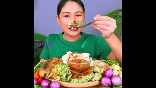 Eating shrimp paste chili dip ‼️ with acacia leaf omelet, fried mackerel coated in egg batter,