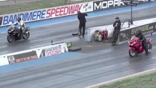 Kawasaki ZX14 Ninja vs Kawasaki ZX14 Drag Race