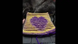 Illusion knitting a heart