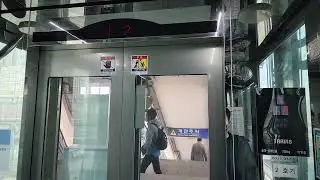 서울특별시 금천구 시흥대로63길 91 (시흥동) 한국철도공사금천구청역 신창방향 트라비스엘리베이터 조기리모델링 및 내/외부문짝 교체후 탑사기