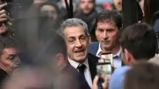 Nicolas Sarkozy pris &agrave; partie par des f&eacute;ministes 