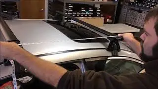 Yakima Honda Accord 4 Door BaseLine Car Roof Rack with Steel CoreBars, BaseClips