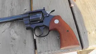 Colt Officer`s Model Match Revolver 22LR