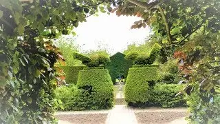 A walk through Hidcote Manor Garden