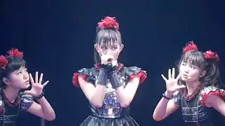 BABYMETAL - 'Uki Uki ★ Midnight' 「ウ・キ・ウ・キ★ミッドナイト」[LIVE PROSHOT] [SUBTITLED] [4K HQ]