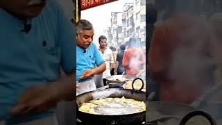 Samosa . #Shorts #DesiHumor #SamosaLovers #PromptWala #FunnyHindiVideo #StreetFoodIndia #AIComedy