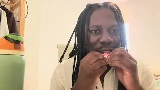 TRYING JAPANESE CANDIES // WHAT YOU SHOULD TRY OUT WHEN IN JAPAN 