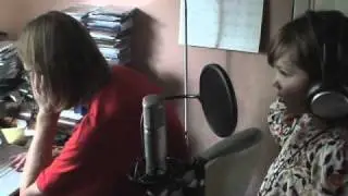 4.5 year old writes and sings her first song (Fireese singing)