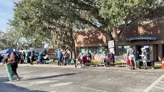 Hillsborough County, Feeding Tampa Bay give out free groceries