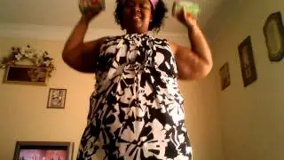 BLACK GIRLS WORKOUT TOO EXERCISING