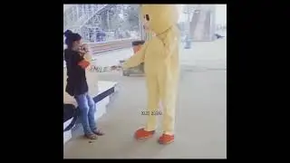 TEDDY BEAR PROPOSE PRANK ON 😍CUTE GIRL😍 #bthboys #lovemoment #tending #bethuadahari #shorts
