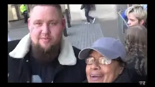 Rag'n'Bone Man - Meeting Fans @ BBC Radio - 27/02/2019
