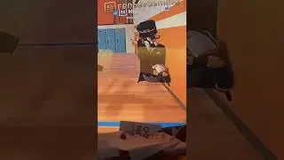 I met my first verified creator on rec room 😮😮😮😱😱😱😱😱
