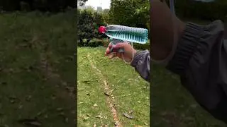 Let me show you the easier way 🔫😏 #shorts #shortsfeed #shortsvideo #funny #funnyshorts #watergun
