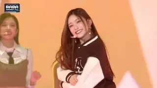 Kyujin, Leeseo, Chaewon, Yujin, Haerin 'HYPE BOY' collaboration stage - MAMA 221129