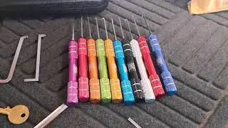 Cheap easy workbench hack, followed by a look at the UKLP pick set and order opening :)