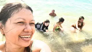 Malakas ang alon pero ligo parin 