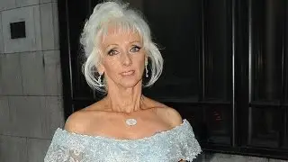 Style After 50 & 60 | Simple, Beautiful & Ageless Looks