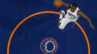 Michael Kidd-Gilchrist Posterizes Greg Monroe