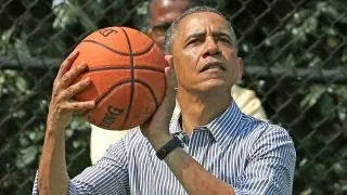Barack Obama scores just 2 out of 22 basketball hoops