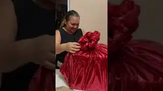 Esse &eacute; o melhor presente 🎁🎁🎁#engra&ccedil;ado #foryou #casal #humor #viral #zoeira #pegadinha #fyb #video