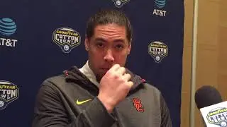 Sam Darnold explained by USC left tackle Toa Lobendahn