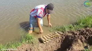 How To Make Simple Trap By Hand With Deep Hole And Bambo | Catch Fish In The Simple Trap