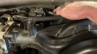2007 Ford Explorer SOHC 4.0l fuel rail pressure sensor replacement