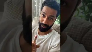 💕 #vickykaushal in AWE of #katrinakaif's lipstick! #kaybeauty #shorts