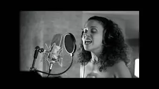 Julie Gloria - Teaser Studio Montmartre Recording