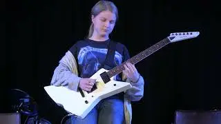 Matti playing Pink Floyd's Comfortably Numb 5th December 2024