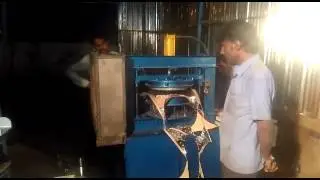 Fully automatic paper seating plate machine