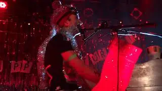 Sufjan Stevens - Come On! Let&rsquo;s Boogey to the Elf Dance! - Christmas Show NYC 22-12-2012
