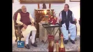 India'sModi pays surprise visit to Pakistan