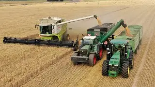 Claas Lexion 770 | MacDon FD140 | Fendt 930 | Helmer's HaulMaster 42 | John Deere 8370R | DT20