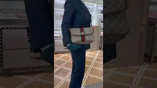 Новая сумка Gucci Ophidia среднего размера с верхней ручкой #gucciophidiabag #gucci #fashion #des...