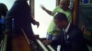 Eld. Ray Brown Striking Big! (Preacher Chords)