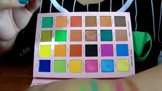 KIMCHI X NAOMI SMALLS: 2 Queens in 1 Desert Mad Maxine, Soot Yourself Palette