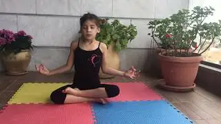 Stay home do yoga with Sofia