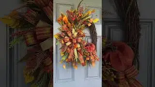 Fall Wreath #pumpkin #wreathmakers #falldecorelegance #wreath #flowercraft #handmadewreath #