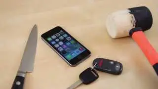 Apple iPhone 5 e 5S - TESTE DE RESIST&Ecirc;NCIA COM FACA, MARTELO E CHAVES
