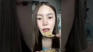 Oaey eating Worms 🐛 😬? #graceoaey
