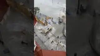 Gate way of India high tide & heavy rain #heavyrain #flooding #gatewayofindia #hightide #mumbainews