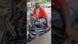 Every Middle Class Boy Dream Bike #bmw #ytshorts #rustybiker
