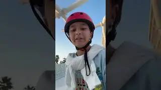 Пытаюсь научиться кататься на роликах ￼